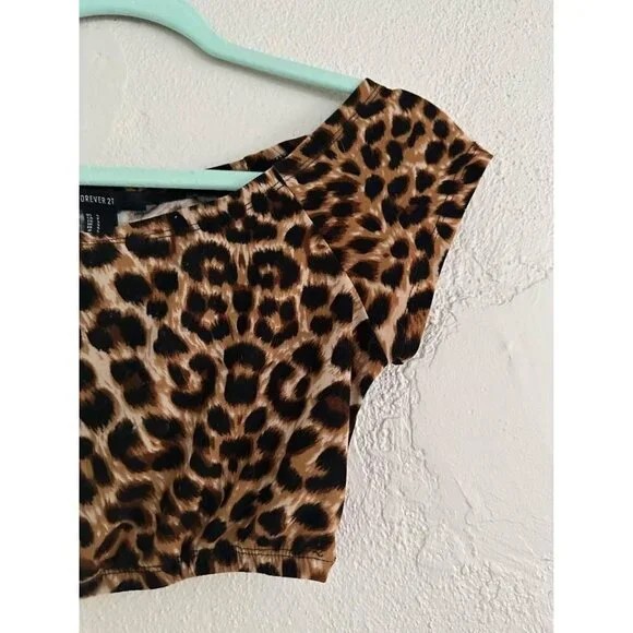 Forever 21 women’s crop top small Leopard Print cheetah brown black shirt blouse - Picture 3 of 3